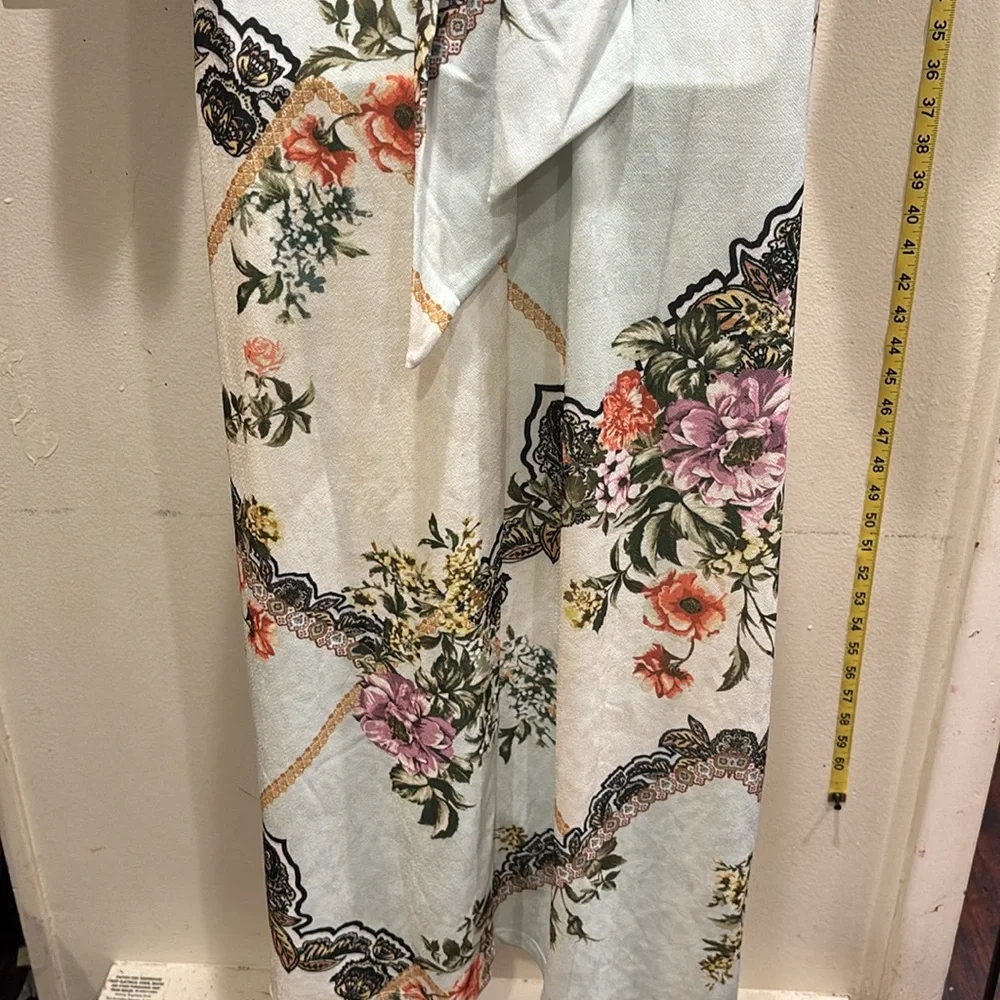 Jessica Simpson Maternity Dress with Feather Tag - Picture 5 of 6
